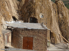 روستای کندوان  با خانه های تاریخی