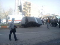 تصادف در تقاطع دانشکده علوم انسانی در روز جمعه