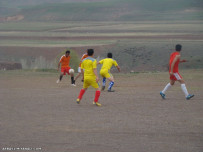 فوتبال در روستای آونلیق-نوروز 1393