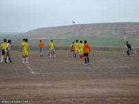 فوتبال در روستای آونلیق-نوروز 1393