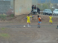 فوتبال در روستای آونلیق-نوروز 1393