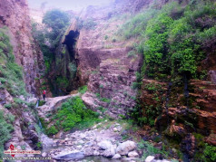 منظره ای از آبشار هفت آسیاب دره شهر