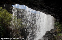 آبشار بلوکان میانه