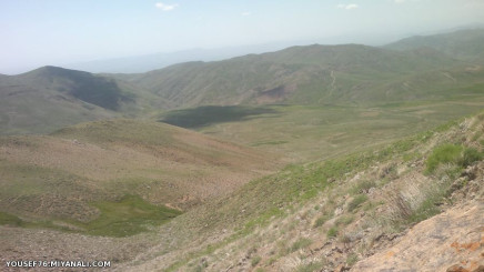 کوه های روستای ورزقان