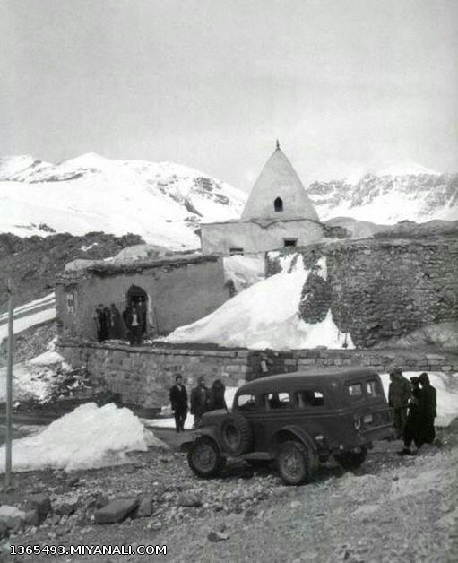 بازدید رضاخان از امام زاده هاشم، جاده هراز