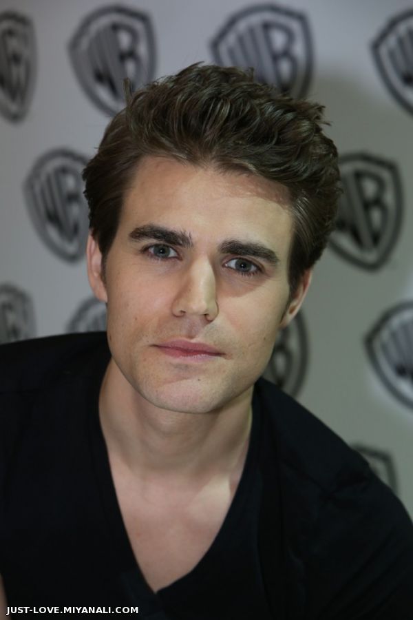 بازیگر محبوبم " Paul Wesley "