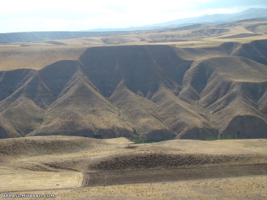 میانه(تپهای روستای نشق و نقاباد)