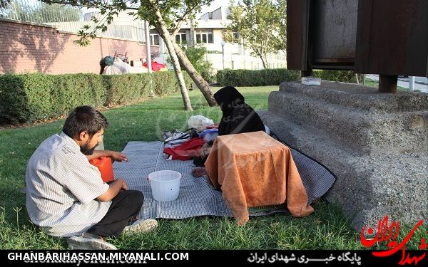 زندگی خواهر شهید در گوشه خیابان