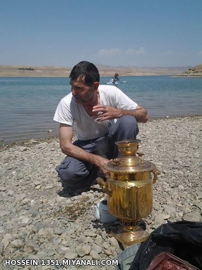 اولین دوچرخه و یدک آبی جهان با بطری های خالی آب معدنی با ظاهر و ظرفیت ویژه در میانه متولد شد