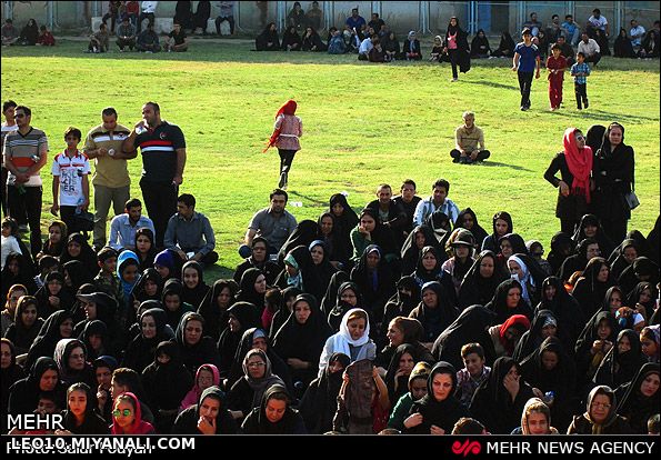 با تشکر از چمن ورزشگاه