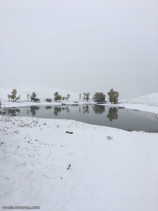 اولین برف پائیزی روستای سنقر اباد