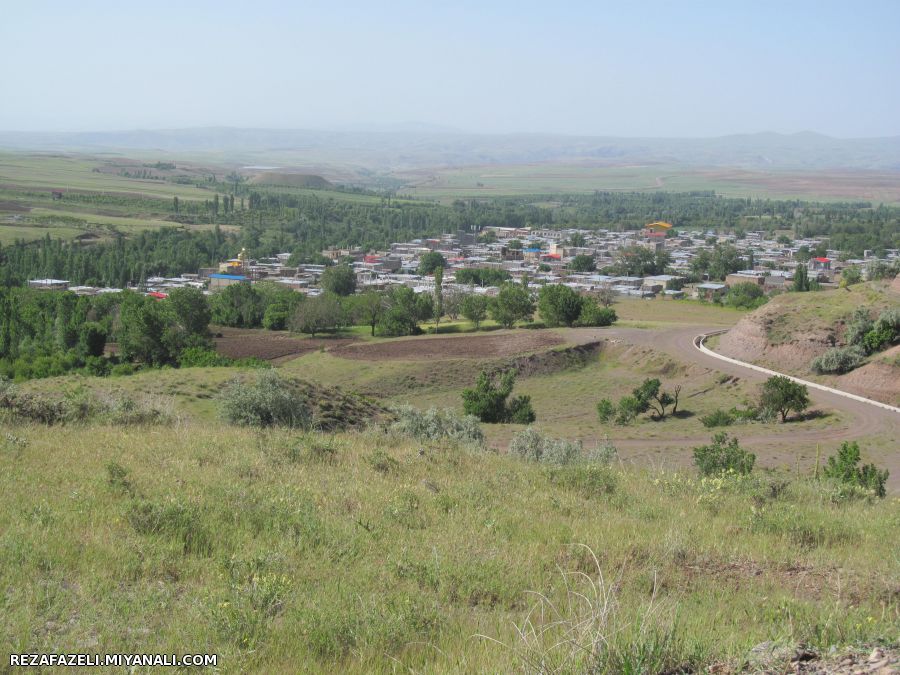 نمای کلی از روستای صومعه علیا